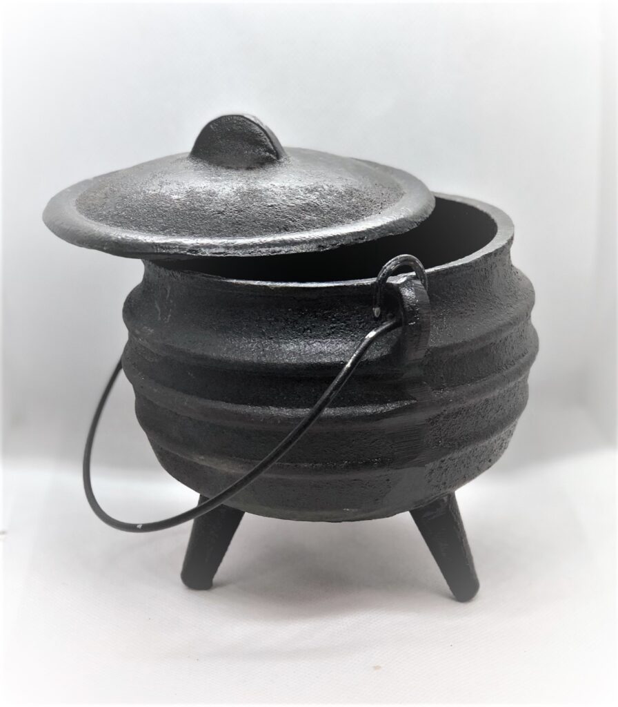 6.25″ CAST IRON CAULDRON W/LID Rainbow Minerals